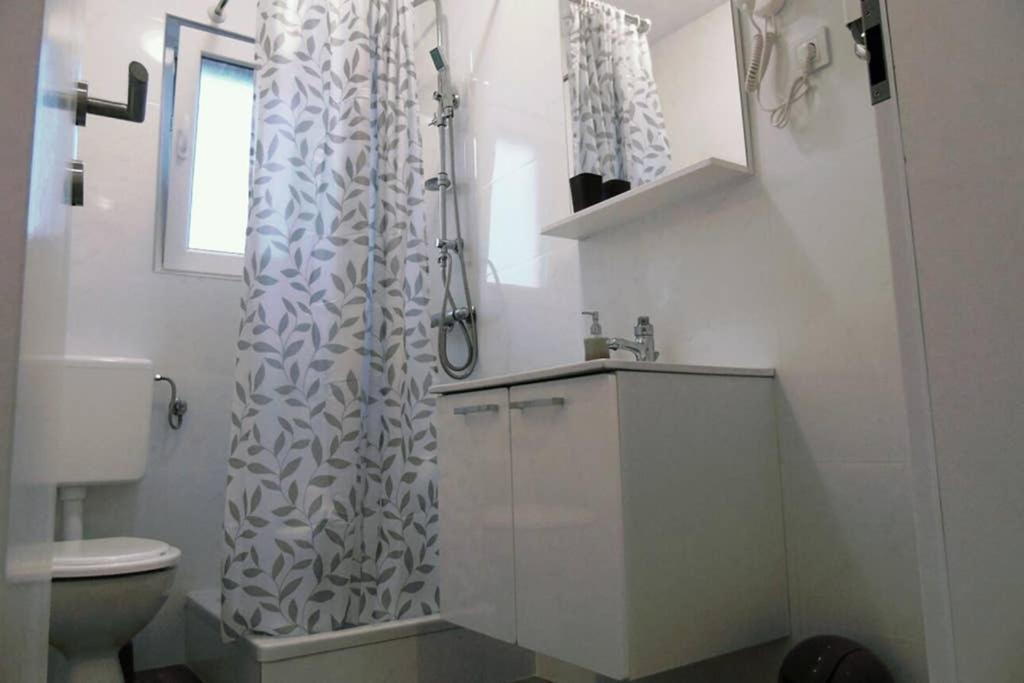 Apartman Greta Sukošan エクステリア 写真