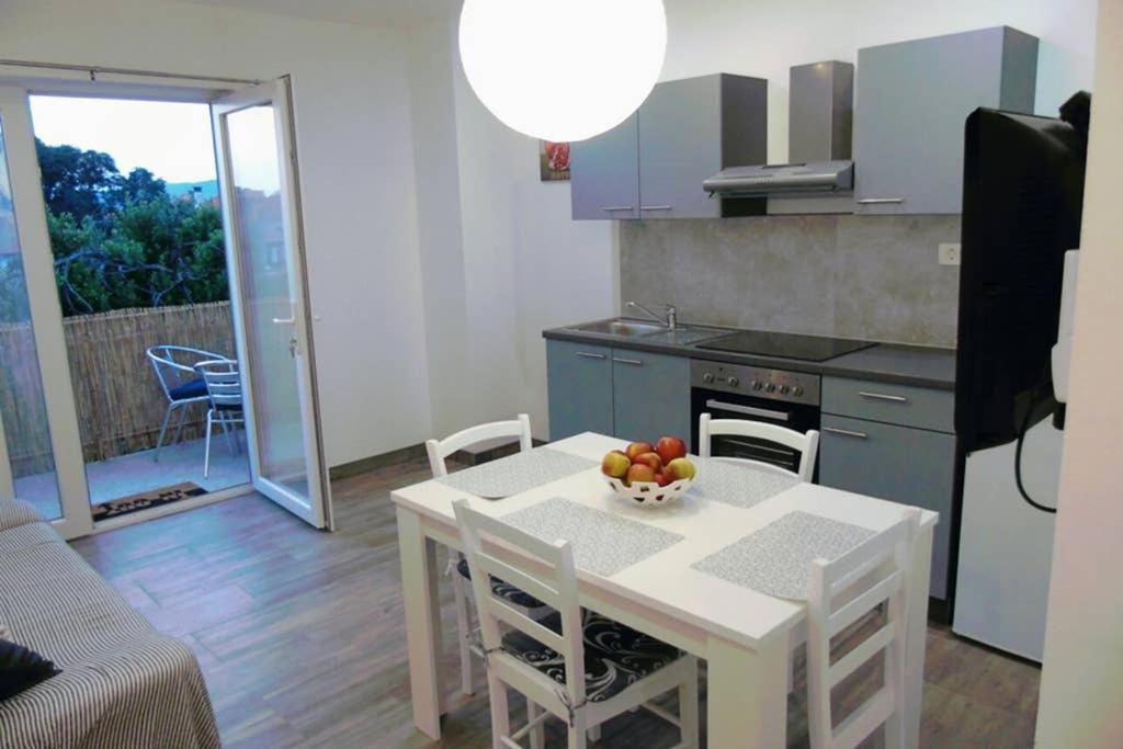 Apartman Greta Sukošan エクステリア 写真
