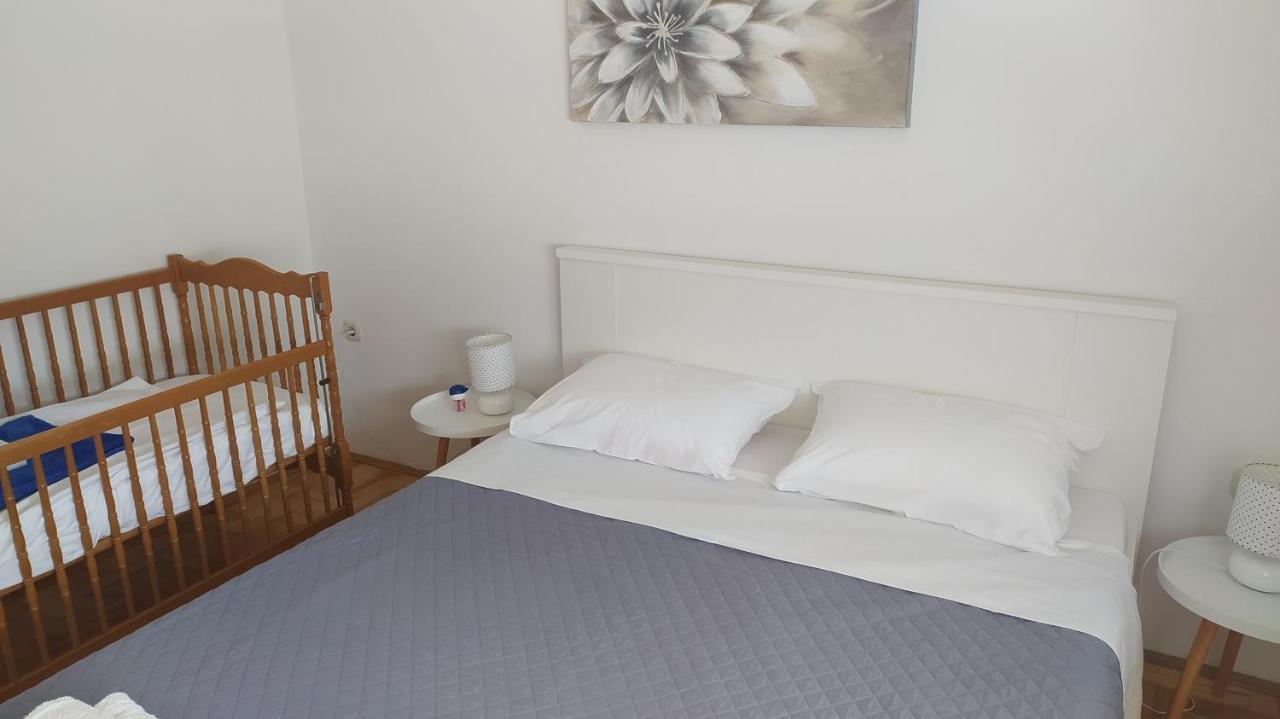 Apartman Greta Sukošan エクステリア 写真
