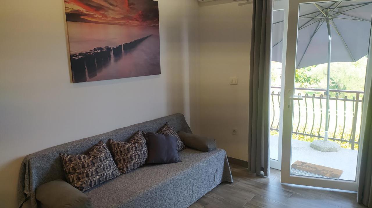 Apartman Greta Sukošan エクステリア 写真